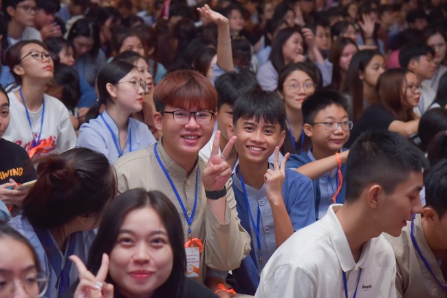 “Compassion is the Reason to Live Retreat of Nhan Sinh Club.