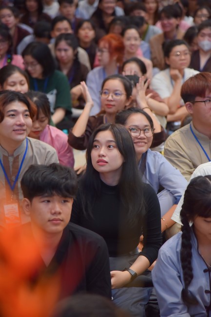 “Compassion is the Reason to Live Retreat of Nhan Sinh Club.