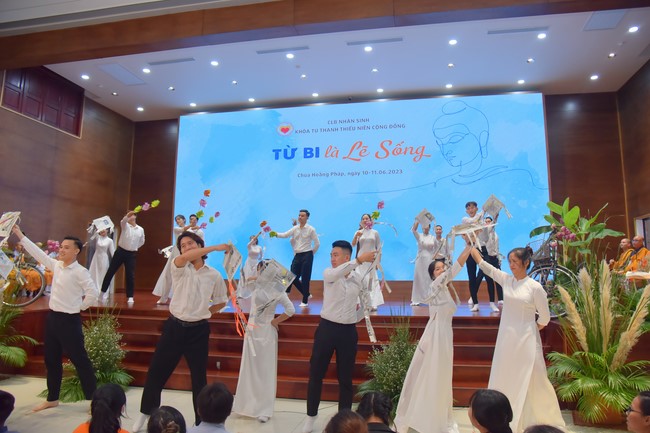 “Compassion is the Reason to Live Retreat of Nhan Sinh Club.