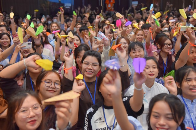 “Compassion is the Reason to Live Retreat of Nhan Sinh Club.