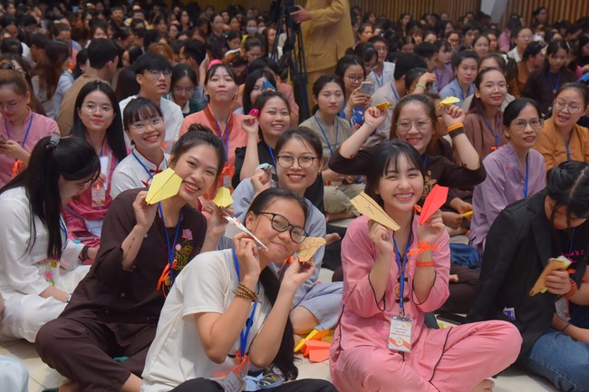 “Compassion is the Reason to Live Retreat of Nhan Sinh Club.