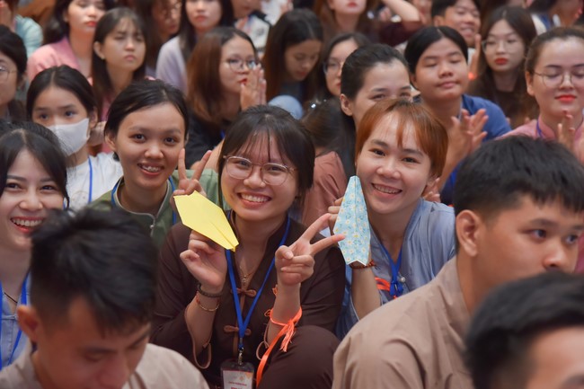 “Compassion is the Reason to Live Retreat of Nhan Sinh Club.