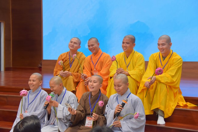 “Compassion is the Reason to Live Retreat of Nhan Sinh Club.