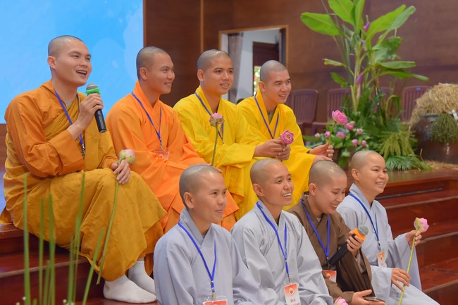 “Compassion is the Reason to Live Retreat of Nhan Sinh Club.