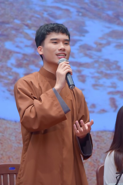 “Compassion is the Reason to Live Retreat of Nhan Sinh Club.