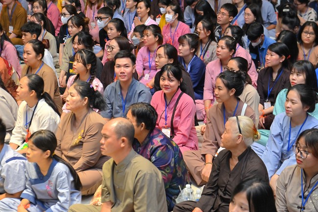 “Compassion is the Reason to Live Retreat of Nhan Sinh Club.