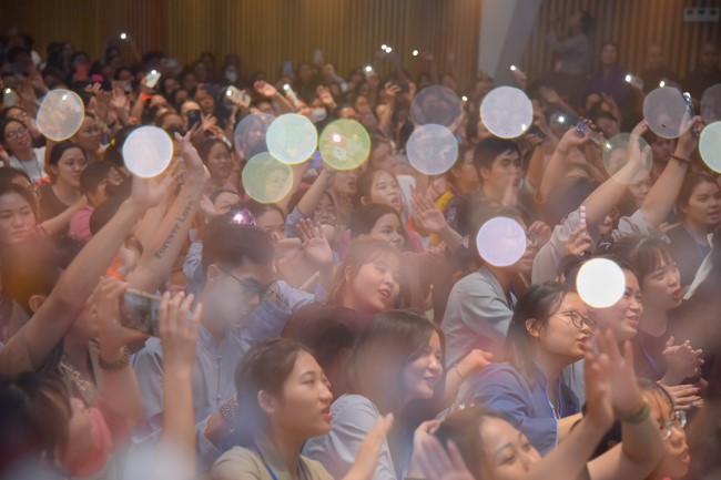 “Compassion is the Reason to Live Retreat of Nhan Sinh Club.