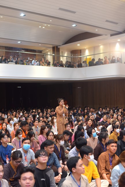 “Compassion is the Reason to Live Retreat of Nhan Sinh Club.