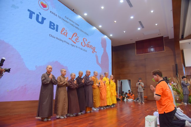 “Compassion is the Reason to Live Retreat of Nhan Sinh Club.