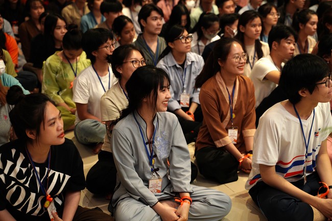 “Compassion is the Reason to Live Retreat of Nhan Sinh Club.