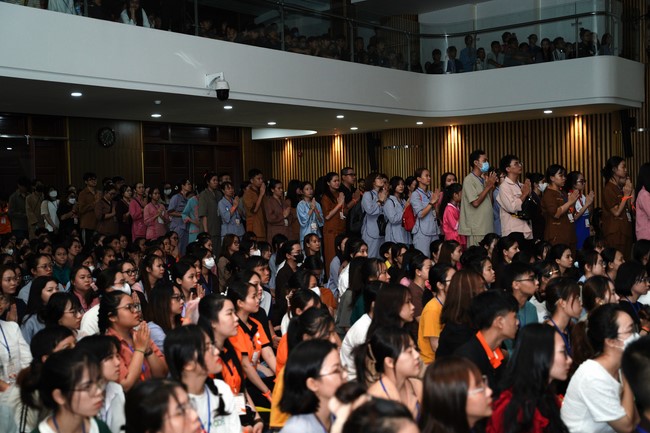 “Compassion is the Reason to Live Retreat of Nhan Sinh Club.