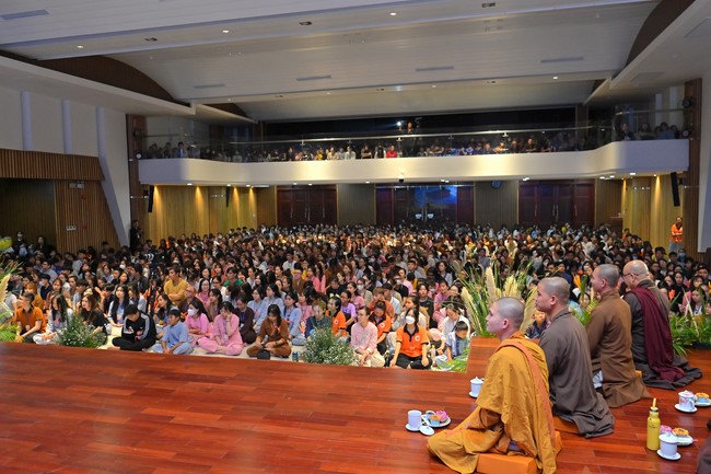 “Compassion is the Reason to Live Retreat of Nhan Sinh Club.