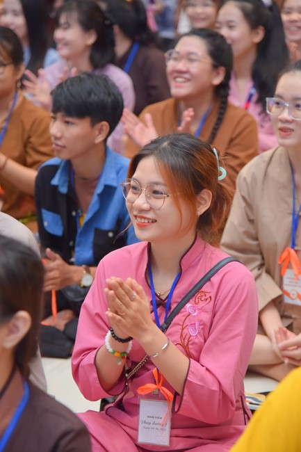 “Compassion is the Reason to Live Retreat of Nhan Sinh Club.