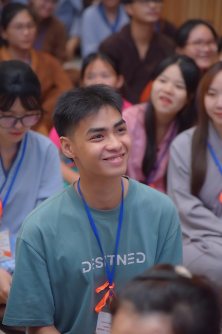 “Compassion is the Reason to Live Retreat of Nhan Sinh Club.