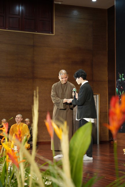 “Compassion is the Reason to Live Retreat of Nhan Sinh Club.