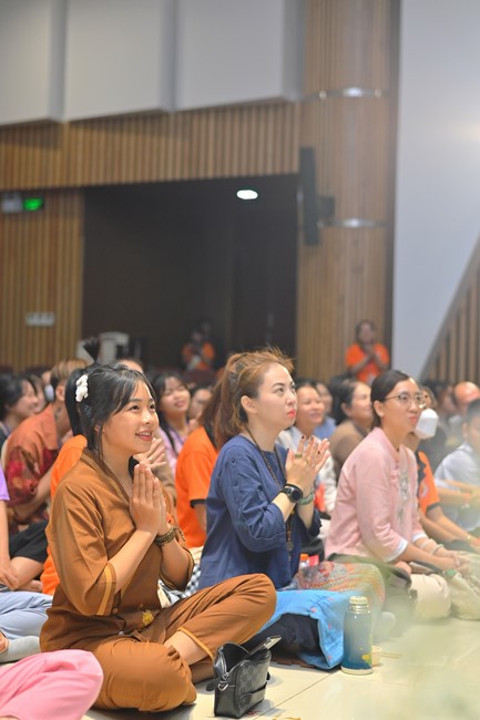 “Compassion is the Reason to Live Retreat of Nhan Sinh Club.