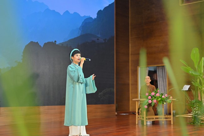 “Compassion is the Reason to Live Retreat of Nhan Sinh Club.