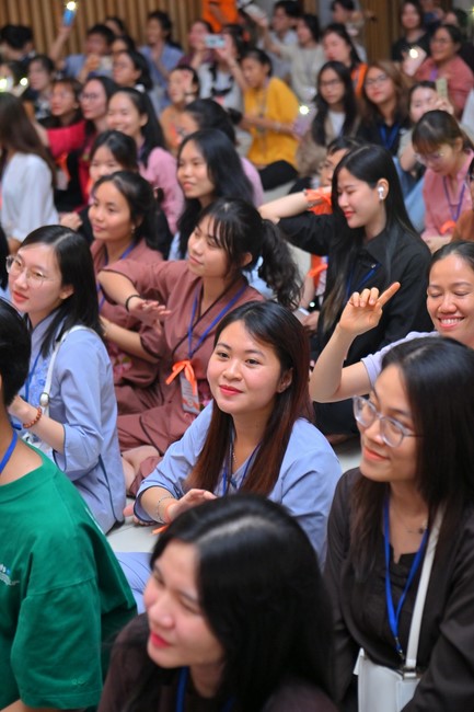 “Compassion is the Reason to Live Retreat of Nhan Sinh Club.