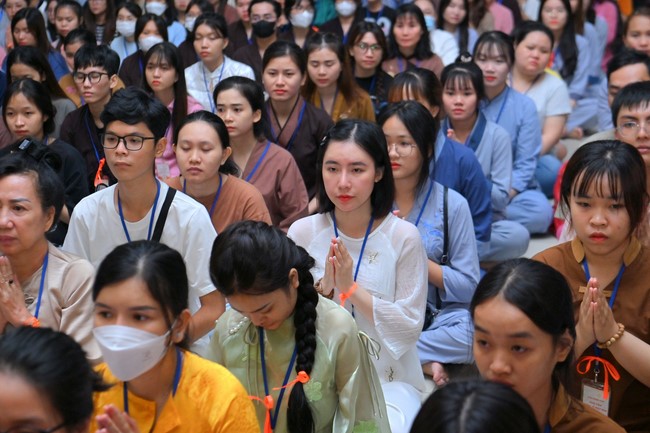 “Compassion is the Reason to Live Retreat of Nhan Sinh Club.