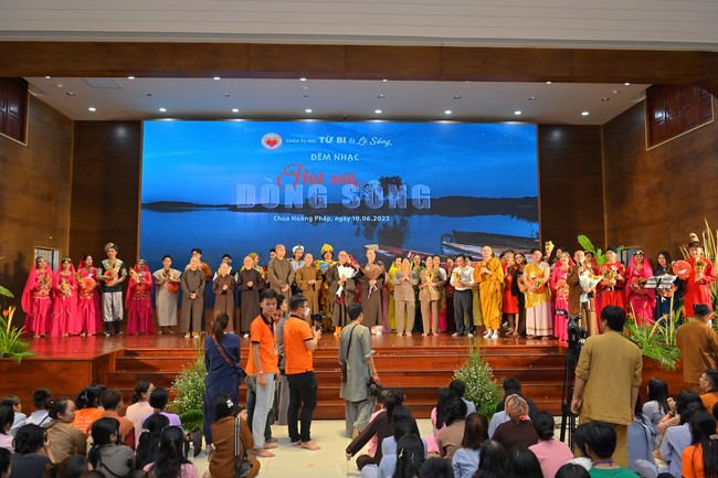 “Compassion is the Reason to Live Retreat of Nhan Sinh Club.