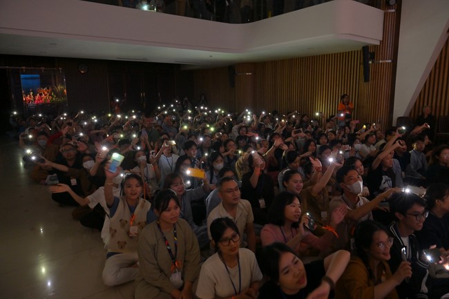 “Compassion is the Reason to Live Retreat of Nhan Sinh Club.