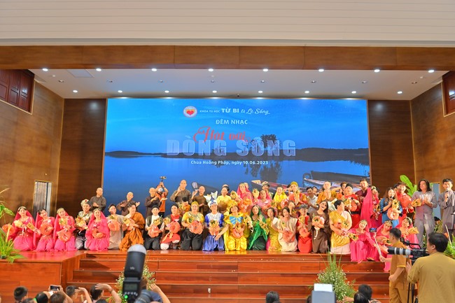 “Compassion is the Reason to Live Retreat of Nhan Sinh Club.