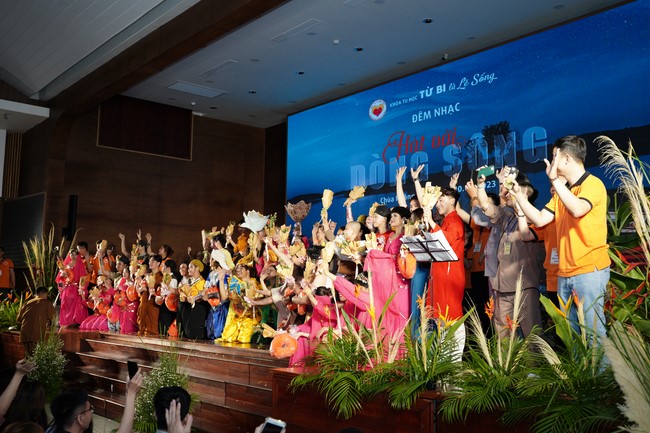 “Compassion is the Reason to Live Retreat of Nhan Sinh Club.