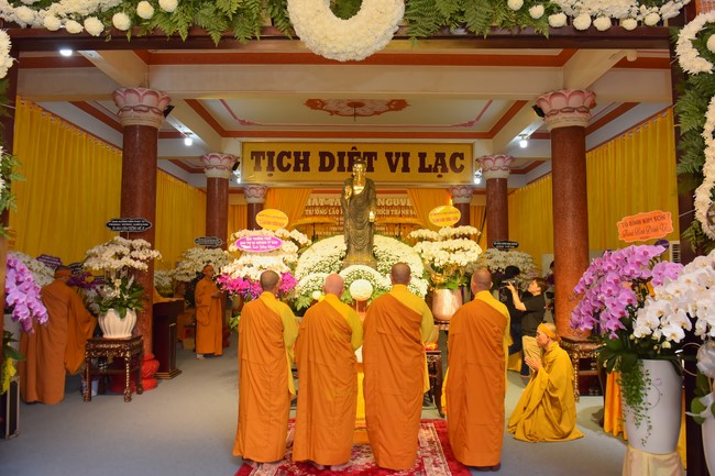 Viếng tang lễ cố Trưởng lão Hòa thượng Thích Thanh Sơn