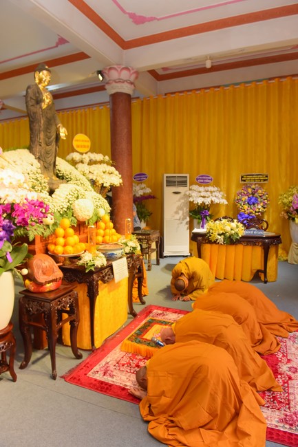 Viếng tang lễ cố Trưởng lão Hòa thượng Thích Thanh Sơn