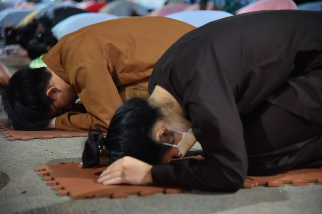 Repentance ceremony on April 30th, Year of the Cat