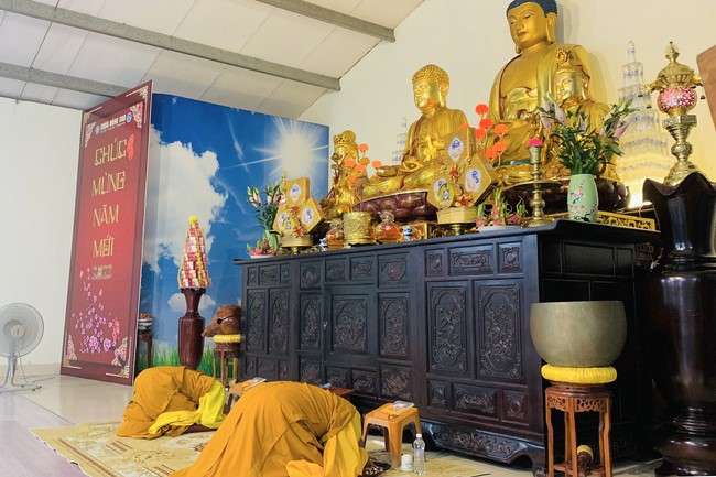 Repentant Ceremony on April 30th, LC and granting Merit certificates to Lumbini garden designed Buddhists of Dong Cao pagoda, Thanh Hoa