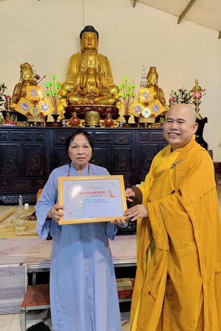 Repentant Ceremony on April 30th, LC and granting Merit certificates to Lumbini garden designed Buddhists of Dong Cao pagoda, Thanh Hoa