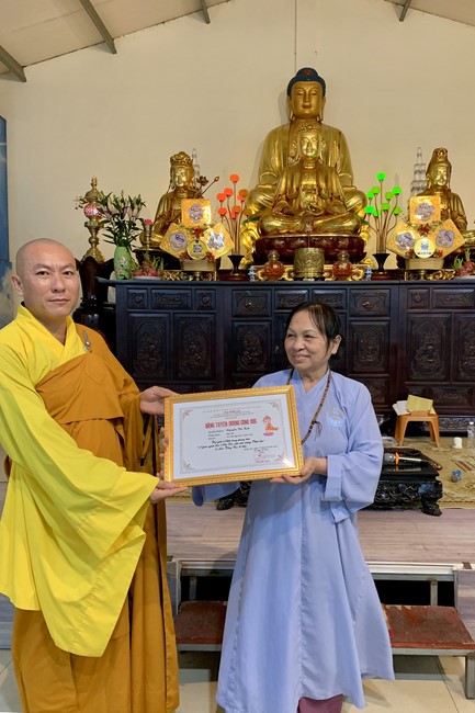 Repentant Ceremony on April 30th, LC and granting Merit certificates to Lumbini garden designed Buddhists of Dong Cao pagoda, Thanh Hoa