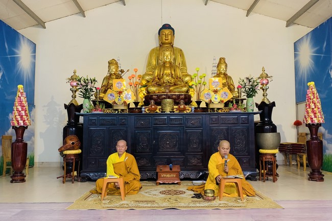 Repentant Ceremony on April 30th, LC and granting Merit certificates to Lumbini garden designed Buddhists of Dong Cao pagoda, Thanh Hoa