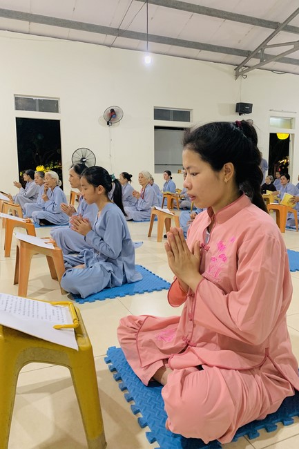 Repentant Ceremony on April 30th, LC and granting Merit certificates to Lumbini garden designed Buddhists of Dong Cao pagoda, Thanh Hoa
