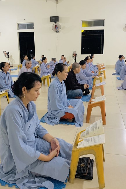 Repentant Ceremony on April 30th, LC and granting Merit certificates to Lumbini garden designed Buddhists of Dong Cao pagoda, Thanh Hoa