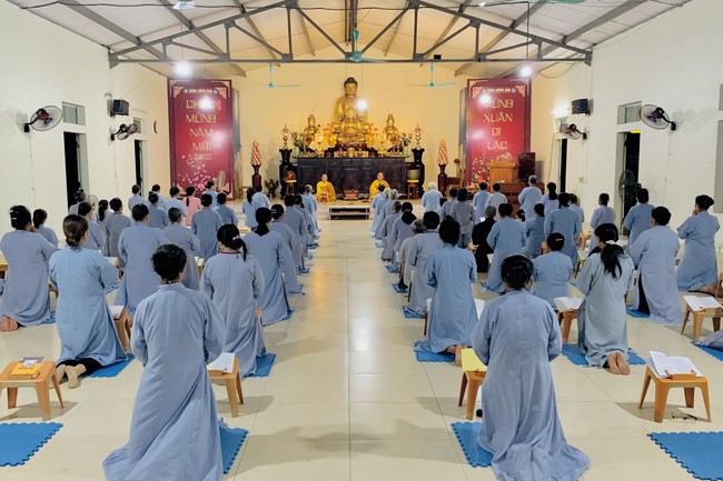 Repentant Ceremony on April 30th, LC and granting Merit certificates to Lumbini garden designed Buddhists of Dong Cao pagoda, Thanh Hoa