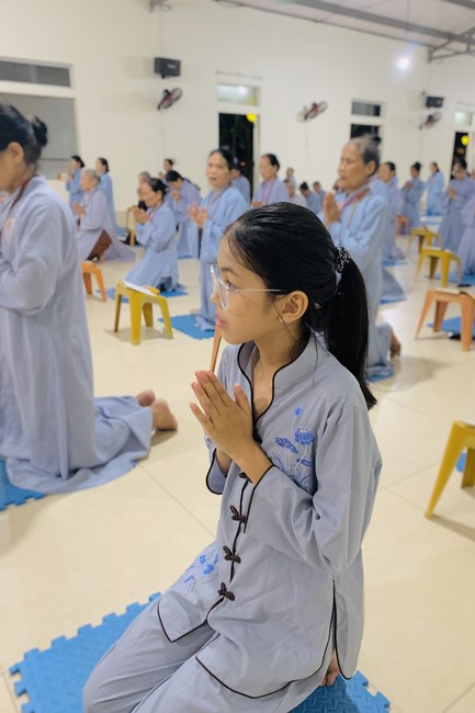 Repentant Ceremony on April 30th, LC and granting Merit certificates to Lumbini garden designed Buddhists of Dong Cao pagoda, Thanh Hoa