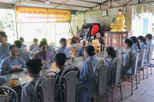 One – Day Retreat and the charity on the 1st day of lunar month at Dong Cao Pagoda