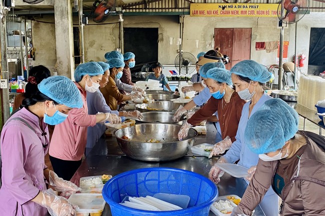 One – Day Retreat and the charity on the 1st day of lunar month at Dong Cao Pagoda