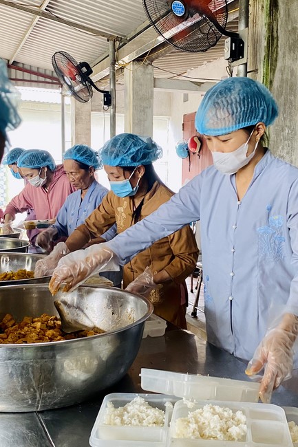 One – Day Retreat and the charity on the 1st day of lunar month at Dong Cao Pagoda