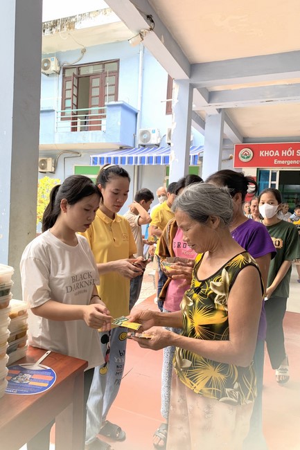 One – Day Retreat and the charity on the 1st day of lunar month at Dong Cao Pagoda