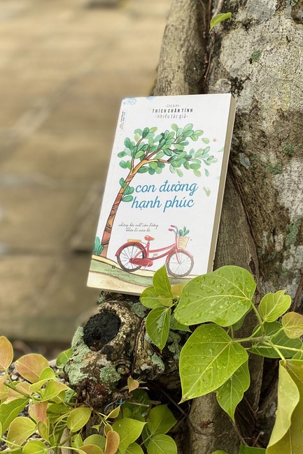 One – Day Retreat and the charity on the 1st day of lunar month at Dong Cao Pagoda