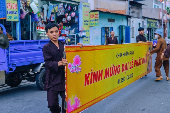 Preparing for decoration the Great Ceremony of Buddha's Birthday 2023 (part 2)