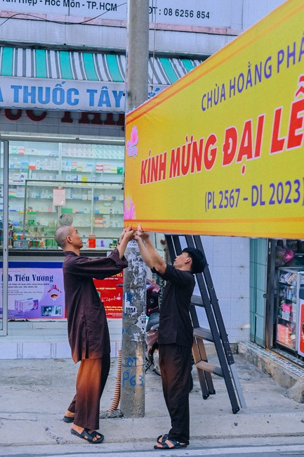 Preparing for decoration the Great Ceremony of Buddha's Birthday 2023 (part 2)