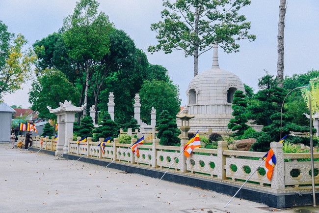 Preparing for decoration the Great Ceremony of Buddha's Birthday 2023 (part 2)
