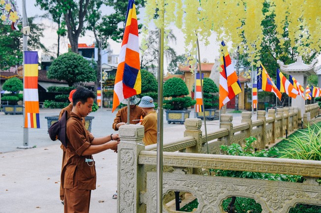Preparing for decoration the Great Ceremony of Buddha's Birthday 2023 (part 2)