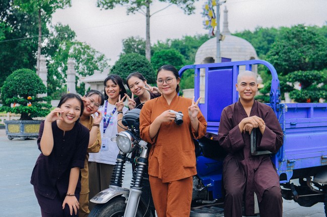 Preparing for decoration the Great Ceremony of Buddha's Birthday 2023 (part 2)