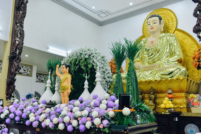 Preparing for decoration the Great Ceremony of Buddha's Birthday 2023 (part 2)