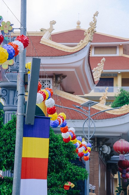 Preparing for decoration the Great Ceremony of Buddha's Birthday 2023 (part 2)